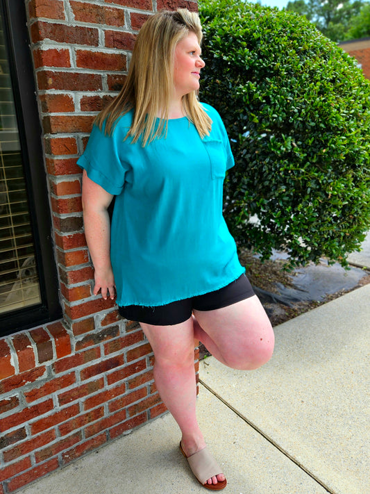 Raw Hem Pocket Top Curvy